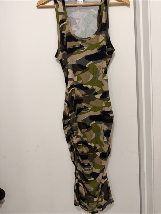 VENUS Dresses & Skirts - VENUS Sleeveless Camo Ruched Bodycon Dress Green Camo Size Small, New, No Tags